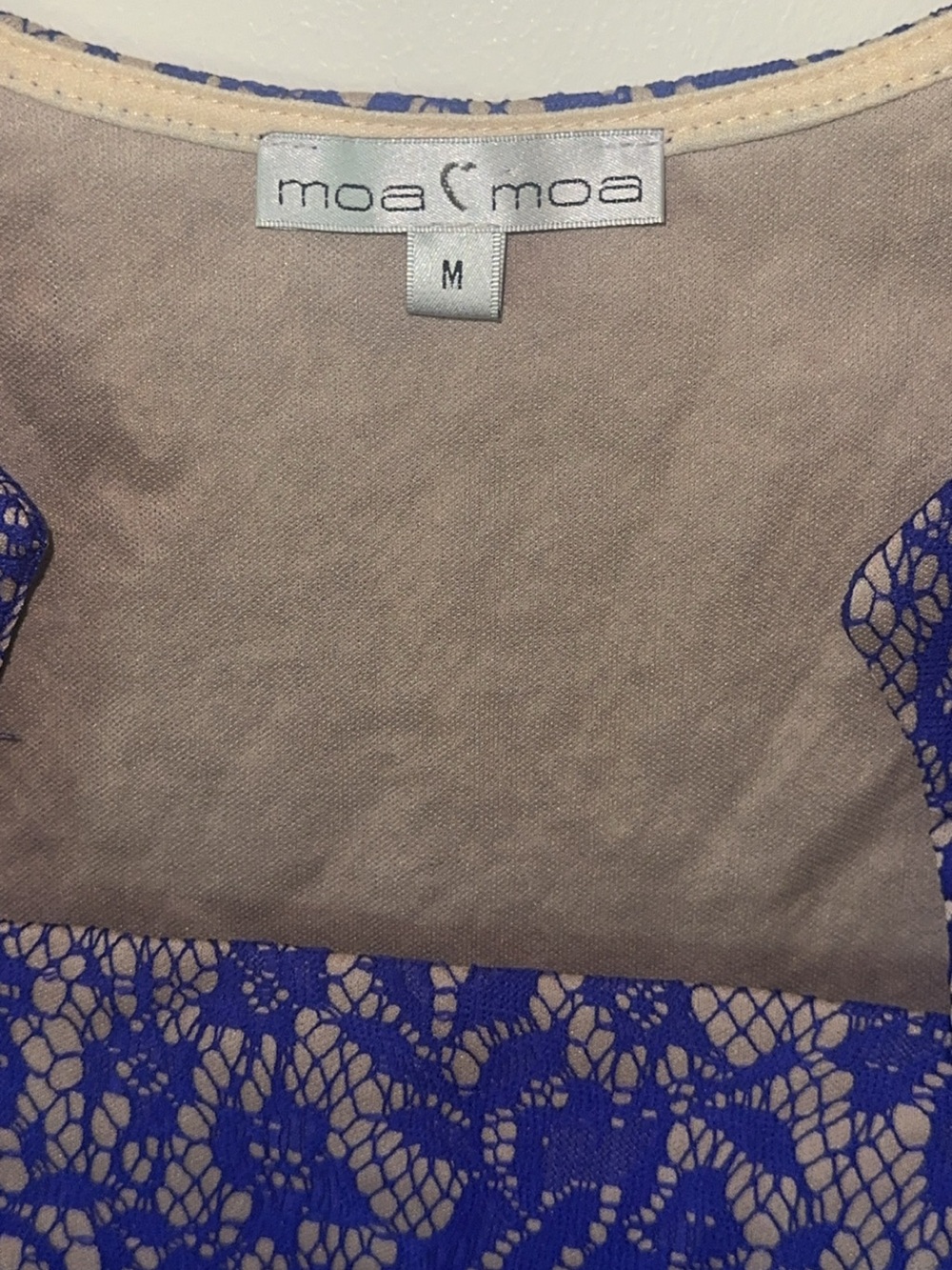 Moa Moa Floral Lace Peplum Top Size M – Royal Blue with Nude Lining - Picture 3 of 3